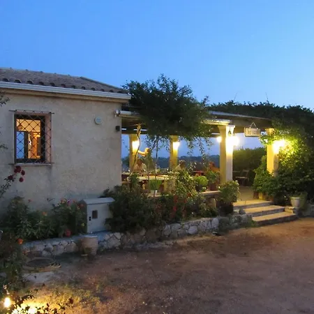 Hotel Enrico And Andrea Karavados